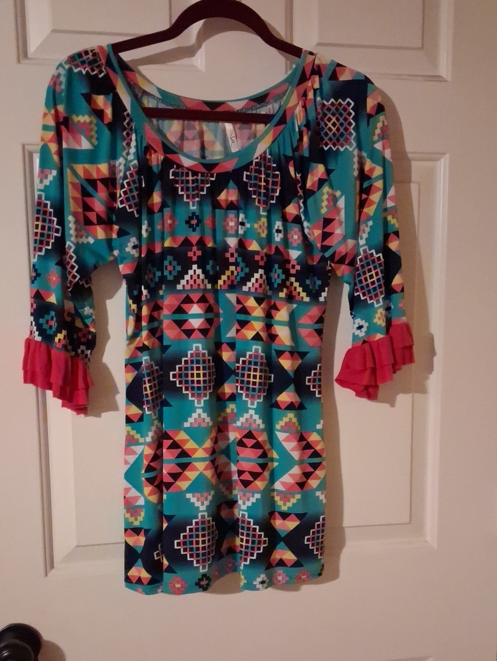 Colorful Geometric Scoop Neck Tunic with Pink Ruffle Sleeves